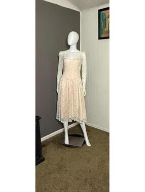 1980's Cream Lace Prairie Dress from Scott McClintock size 12 Peach Lining Boho